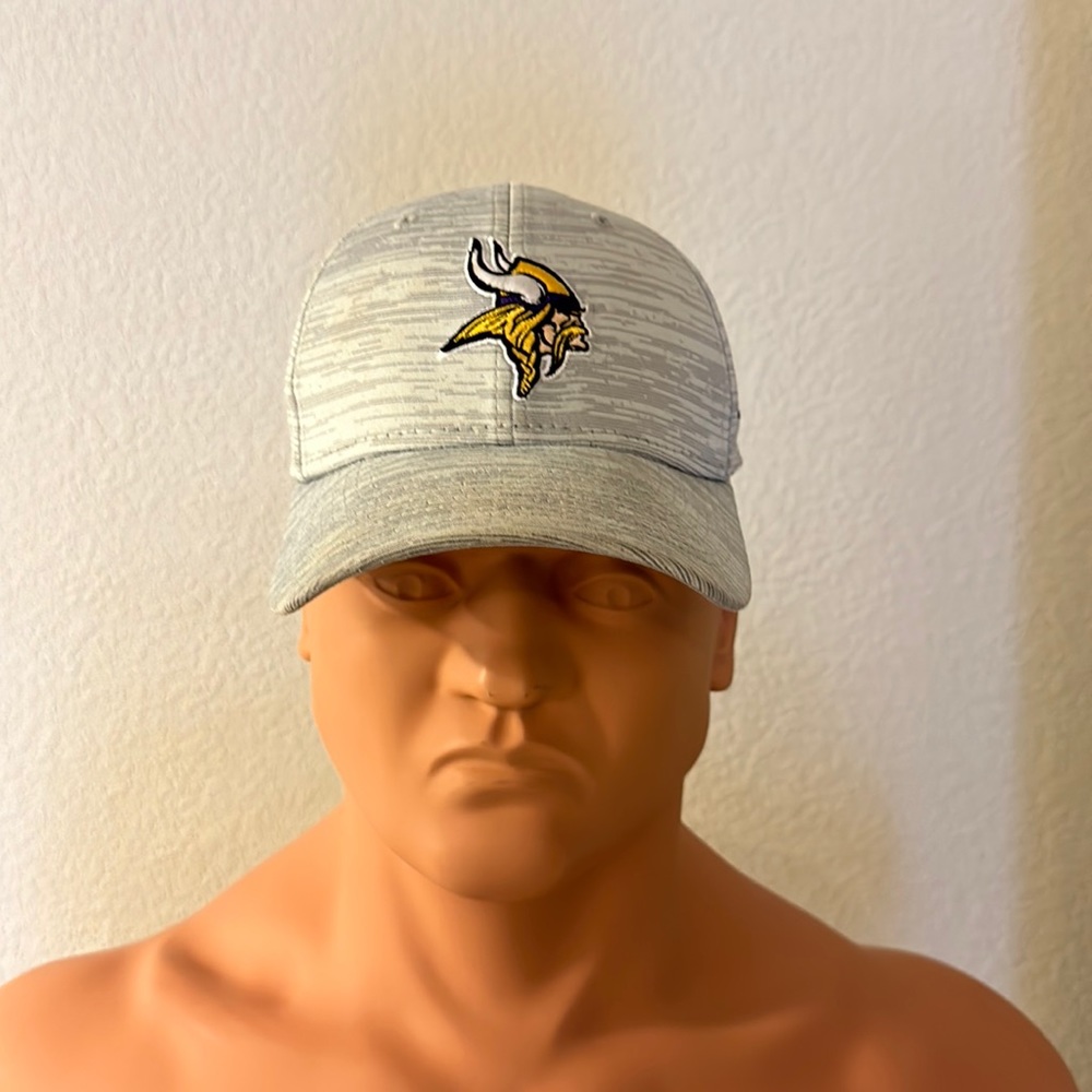 Vikings New Era Medium/Large NFL Hat